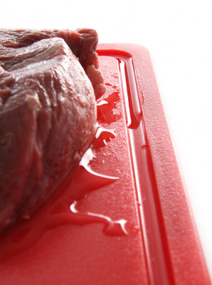 PE deska krájecí 1/2 HACCP červená s drážkou 325x265x12mm - Špalky na maso Masodesky Porcovací desky - Krájecí desky plastové